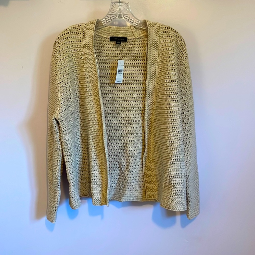 Ann Taylor size M, cardigan